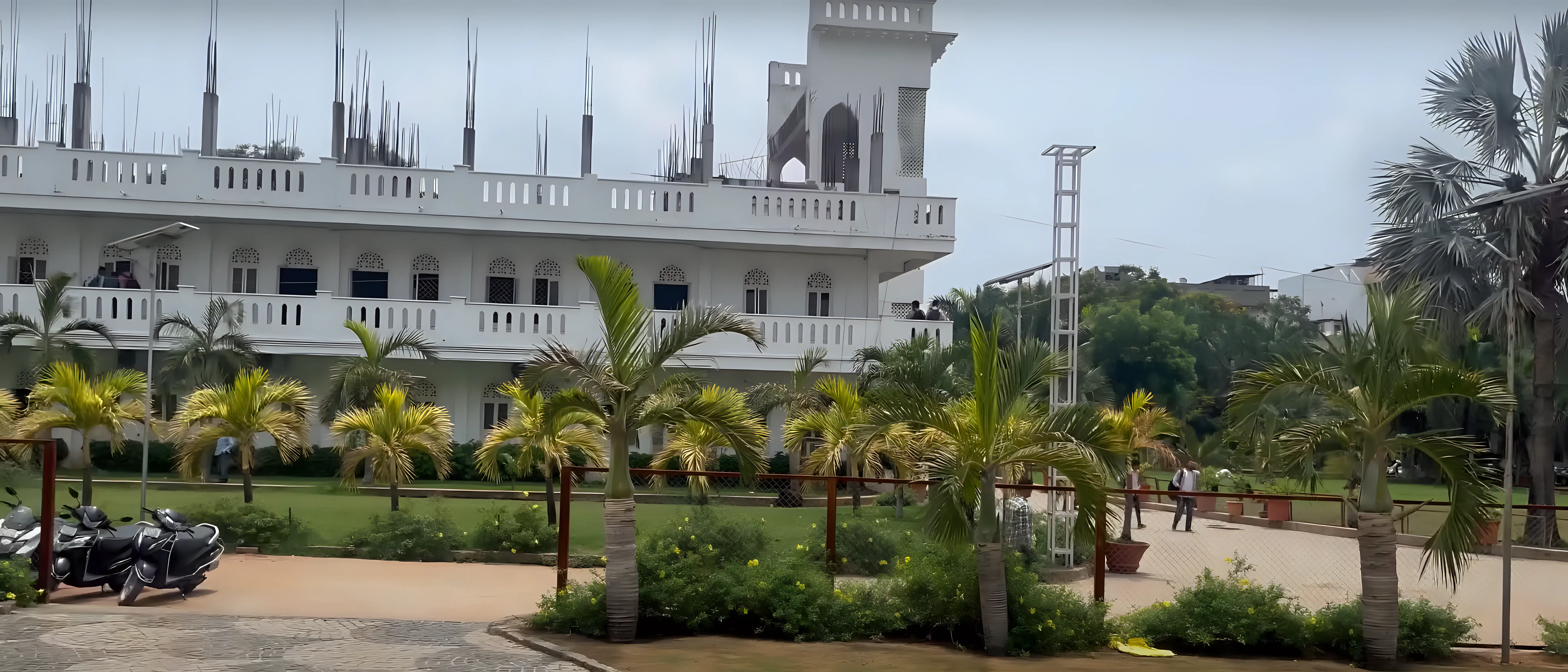 Nawab Shah Alam Khan College of Engineering & Technology Hyderabad campus photo 14